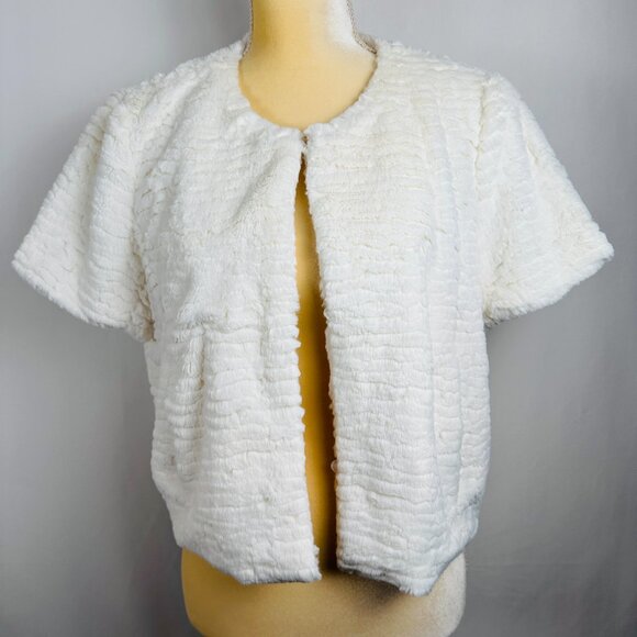 Cynthia Steffe Jacket Women's Large Reagan Ivory Teddy‎ Faux Fur Cropped Glamour - Picture 1 of 13